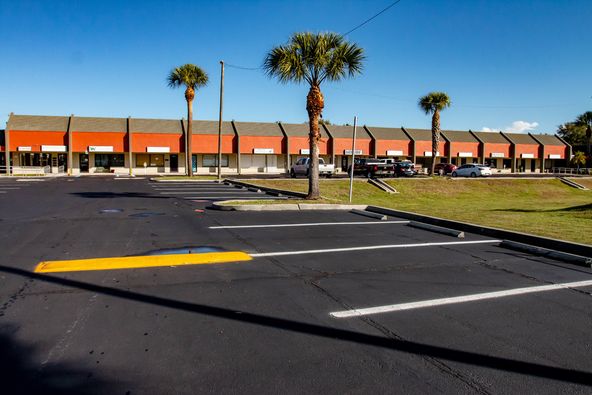 Virginia Avenue Plaza: 800 Virginia Ave, Fort Pierce, FL 34982